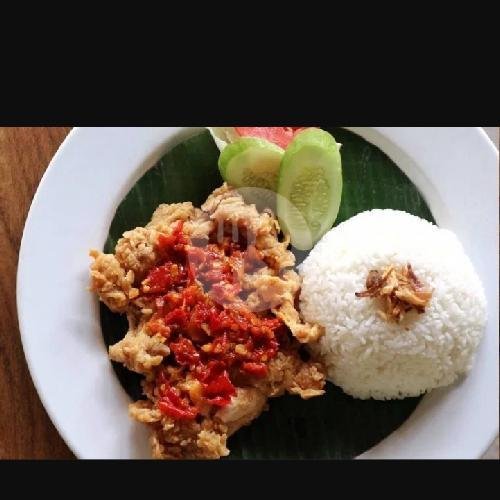 Nasi Kulit Geprek Sambal Matah menu Geprek & Penyetan Pawon Le Oko, Waru