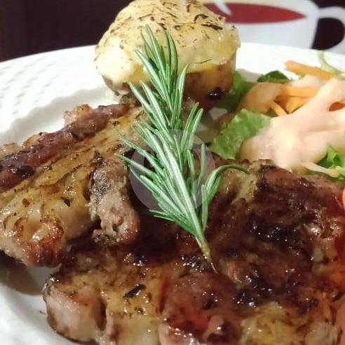 Real Beef Steak 100gr Sauce Blackpepper menu Steak Up, Mlati