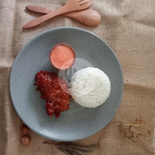 Paket Ayam Geprek Es Teh Jumbo menu Ayam Geprek Wiwi, Melon manding