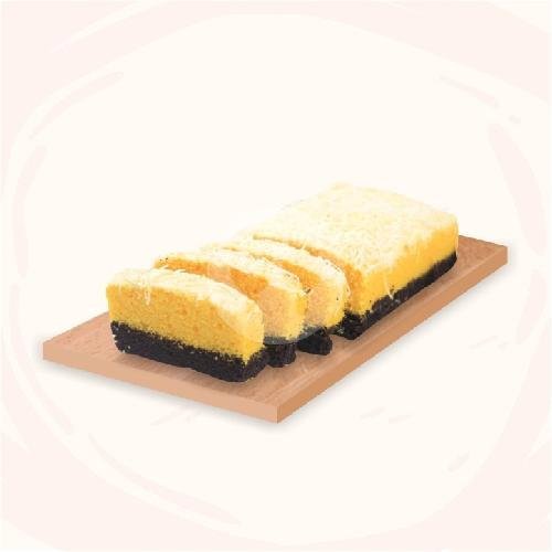 Lapis Kukus Reguler Cokelat menu Quina Breadhouse, Pringlangu