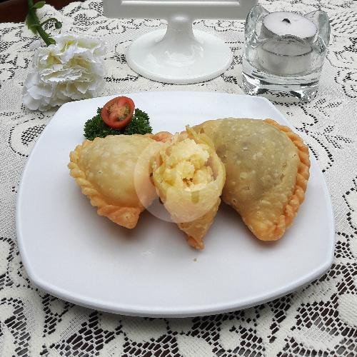 Yasmine Pastel: Surga Camilan di Jl. Reog 4, Bandung