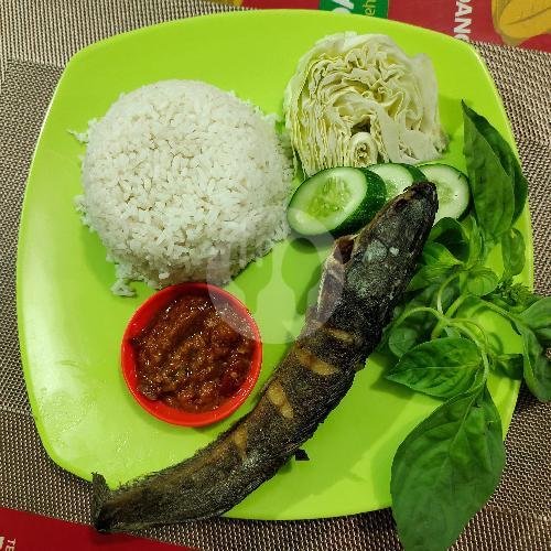 Nasi Ayam Penyet Paha Atas menu DAPUR SOLO BU IIN, TERMINAL GUNUNGBATU