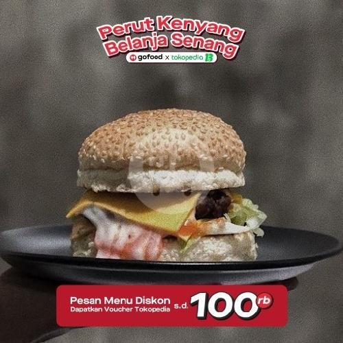 Hotdog Besar Jumbo menu Burger Murder, Sumbersari