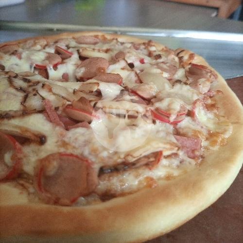 Meat Mushroom Medium menu Pizza In Love, Pondok Hijau Permai