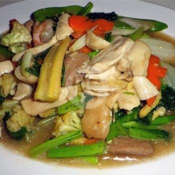 Review Bakmie & Seafood 97: Surga Kuliner Terjangkau di Kemang Review Bakmie & Seafood 97: Surga Kuliner Terjangkau di Kemang