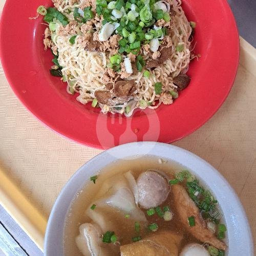 1 Porsi Tahu Kok Isi 10Pcs (Baso Sapi,Pangsit,Tahu,fukian,baso Ikan) menu Mie Ayam Jamur Bangka, Merdeka