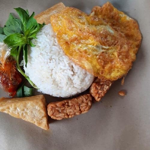 Lele Cabe Ijo + Nasi menu Ayam Geprek 