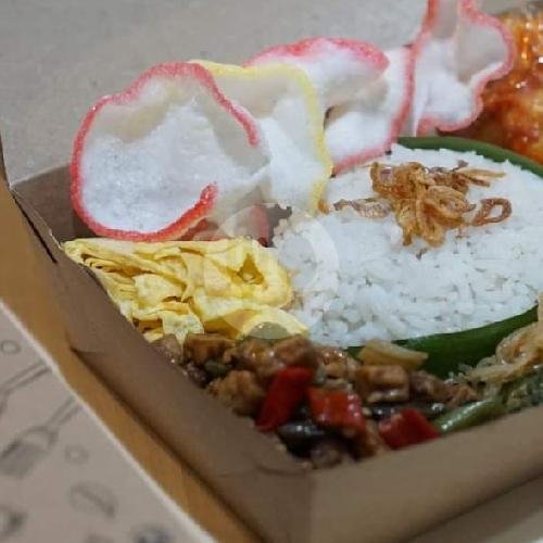 Nasi Uduk Betawi (Gorengan Bakwan) menu Lupis Toping, Banjir Kanal