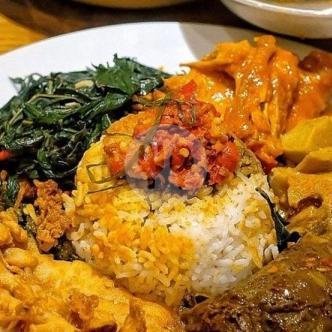 Nasi Telur Dadar Sambal Dan Sayuran menu RM Padang Pesona Minang, Ciwastra