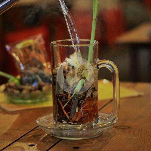 Review Wedangan Mantap: Tempat Cozy dan Menu Lezat di Pasar Kliwon, Surakarta