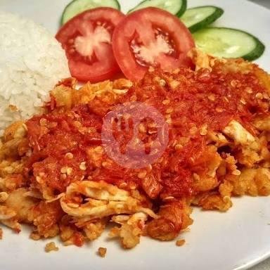 Review Mie Red Dragon Comal: Pengalaman Kuliner dengan Harga Terjangkau dan Rasa Pedas yang Menonjol