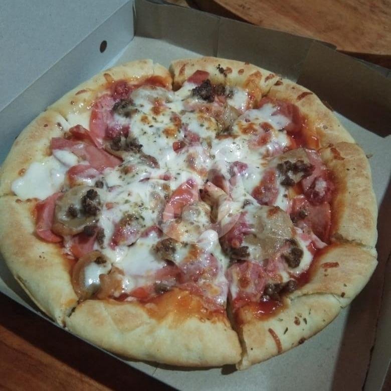 Completo M menu Pizza Dezzo, Godean