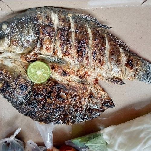 Ikan Cakalang Bakar + Nasi menu Ikan Bakar & Ayam Bakar Kakang Prabu, Kramat Jati ,Dukuh ,Jaktim