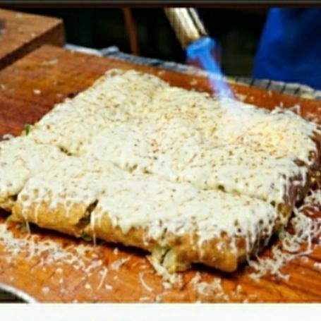 Sapi Extra Sosis menu Martabak Yoenak, Menganti