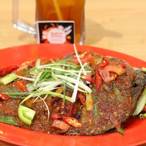 Ayam Goreng Sambal Dabu Dabu menu Seafood Borneo, Makasar