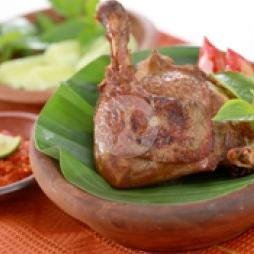 Ayam Goreng Ajah menu Nasi Bebek Cabang Purnama Surabaya