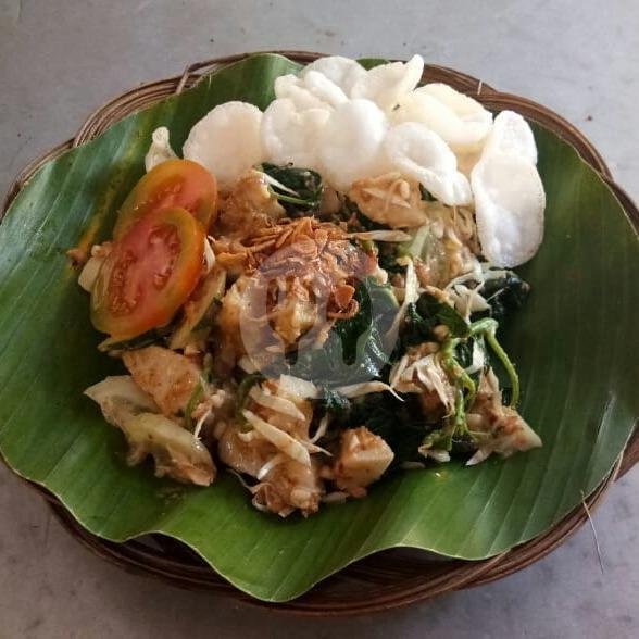 Lotek Kupat menu Warung Lotek, Soto, Pecel (Jawa Timur) Bu Mus, Mantrijeron