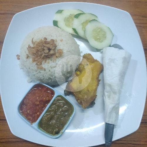 Nasi Uduk + Paru Goreng + Es Teh menu Nasi Uduk Rohmat, Gunungsari