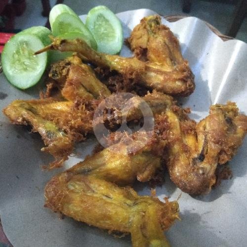 minuman rasa jeruk melon menu Nasi To Saung Kuring, Sengkol Wetan