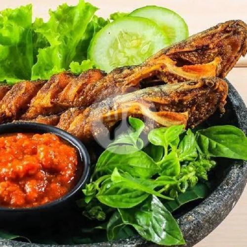 Nila Goreng Sambal Bawang menu Ayam Goreng Sambel Setan, Mejasem